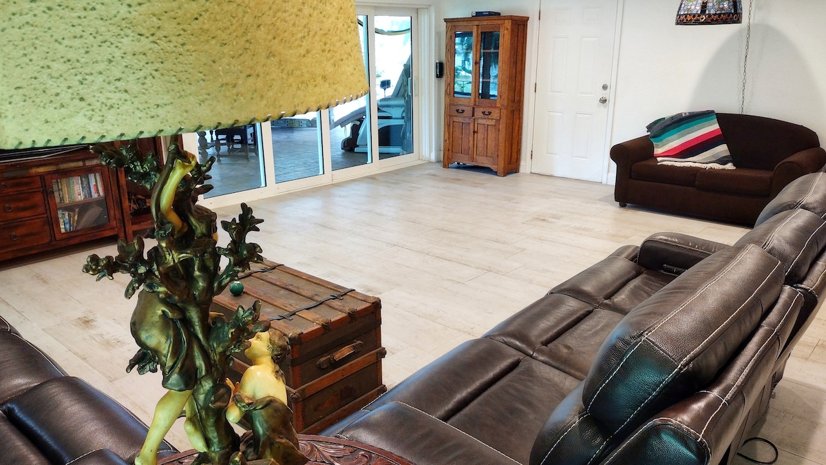 Master king suite
